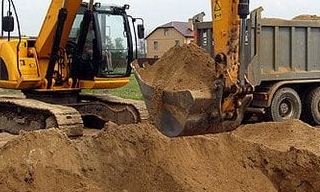 Выкопать яму экскаватором в Вичуге от 928 руб. - 2Землекопа-Вчг